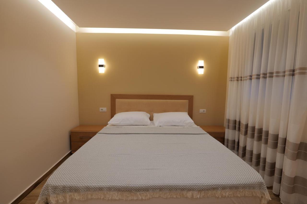 Twins Villa Sarandë Exterior foto